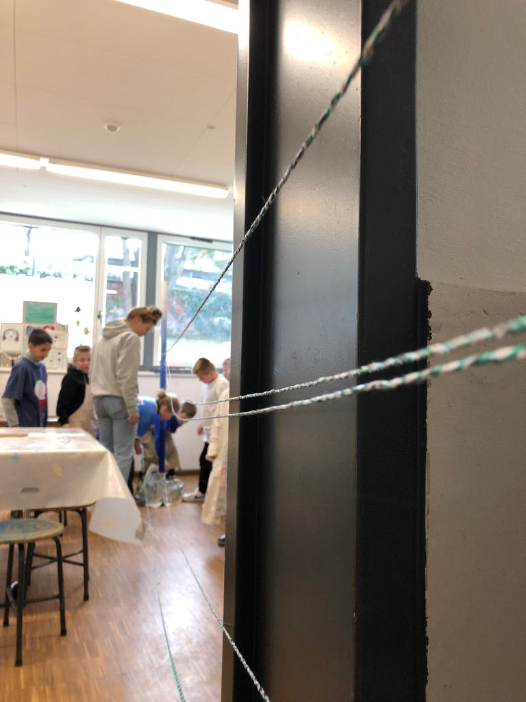 Installationserstellung mit Grundschulkindern